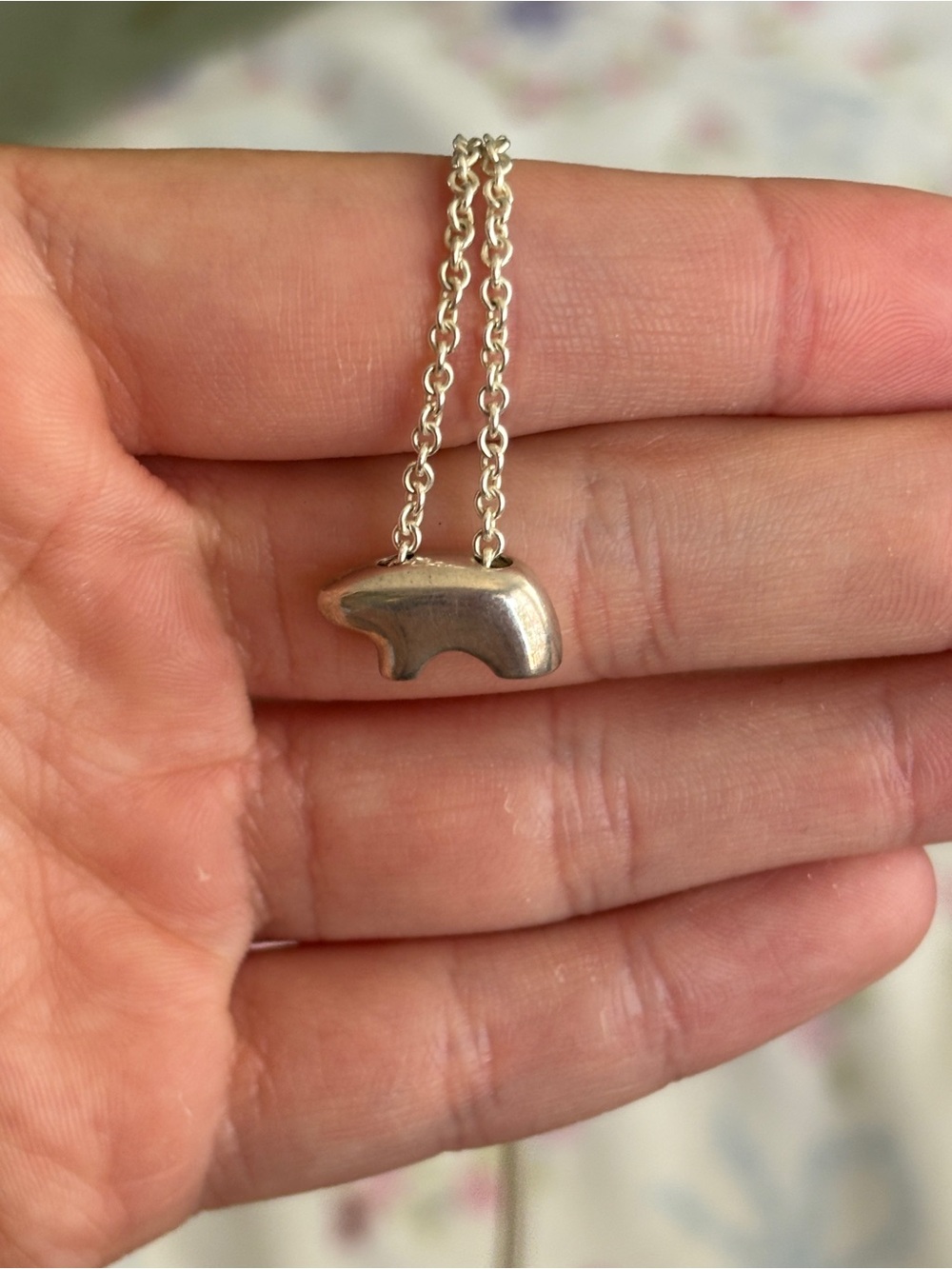 Minimalist Bear Pendant Necklace in Silver